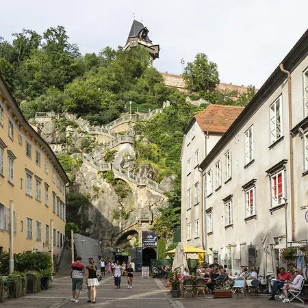 Apartman Boho Design - Historic Center With Free Parking & Aircon By Hero Homes Graz