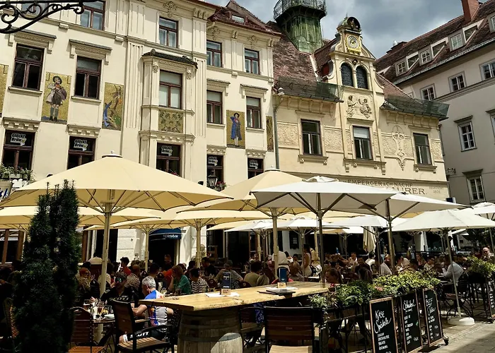 Boho Design - Historic Center With Free Parking & Aircon By Hero Homes * Graz