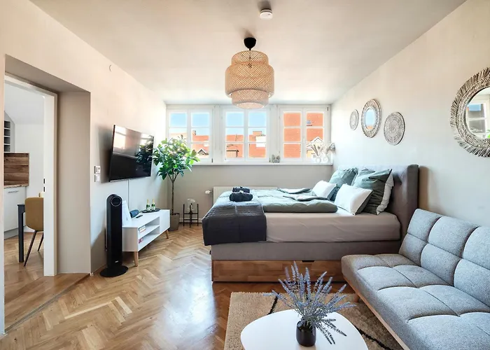 Boho Design - Historic Center With Free Parking & Aircon By Hero Homes Appartamento